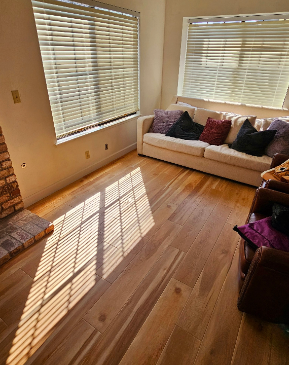installed vinyl flooring in home